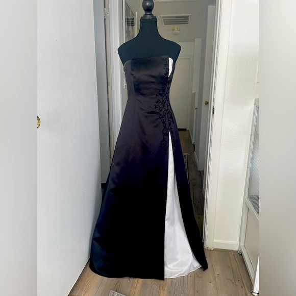 Michaelangelo Dresses | Michelangelo Formal Dress | Color: Black/White | Size: 6 | Ileenfard's Closet Michaelangelo Dresses | Michelangelo Formal Dress | Color: Black/White | Size: 6 | Ileenfard's Closet